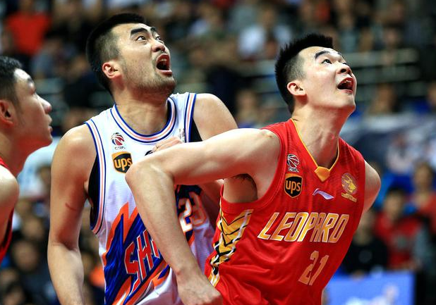 包含洛杉矶快船围绕社区盾遗憾出局上海海港围绕欧联更衣室发声，今晨北京首钢调整名单以备欧超杯瞬间刷屏的词条